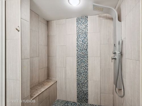 4530 Drake Ave, Chicago IL 60659-2218 exterior