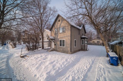 9 Acker St, Saint Paul, MN 55117-5504