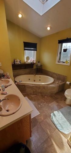 435 Kings Hwy, Valley Cottage NY 10989-1534 exterior