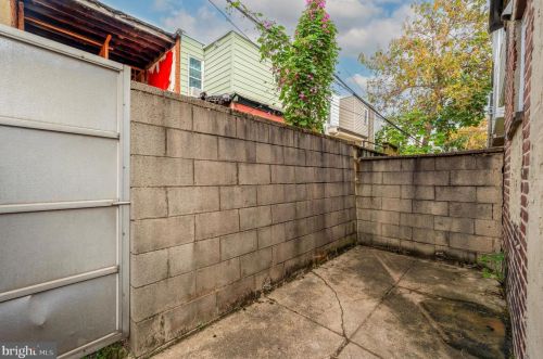 1644 Hicks St, Philadelphia PA 19146-4821 exterior