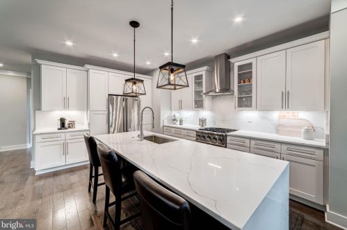 113 Maple St, Alexandria VA 22301-2606 exterior