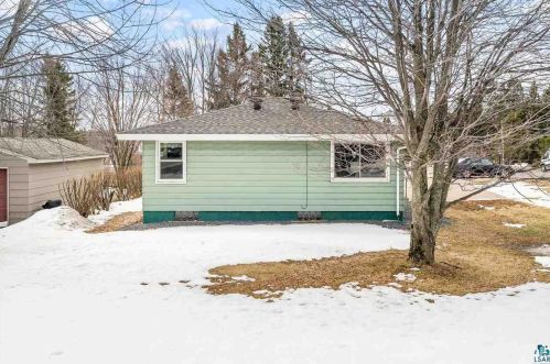 2546 Anderson Rd, Duluth MN 55811-5402 exterior