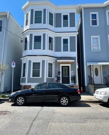 210 Bremen St, Boston MA exterior
