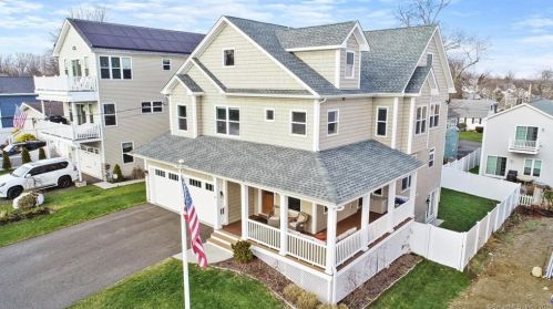 21 Beacher Rd, Milford CT 06460-7701 exterior