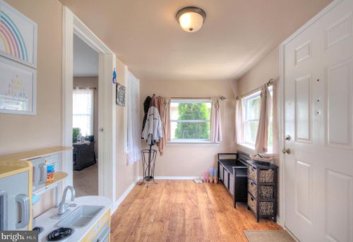 213 5 Ave, Runnemede NJ 08078-1308 exterior