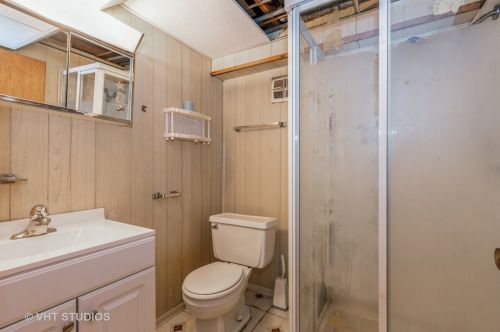 10423 Rhodes Ave, Chicago IL 60628-2940 exterior