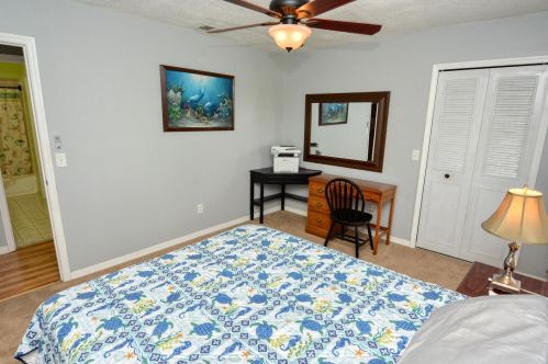 834 Walters Ter, Fort Pierce FL 34983-3963 exterior