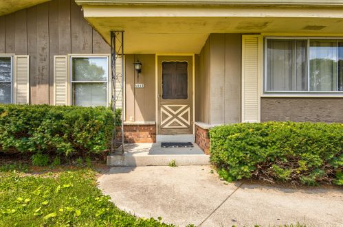 6441 Pine Shore Dr, Milwaukee, WI 53209-3423