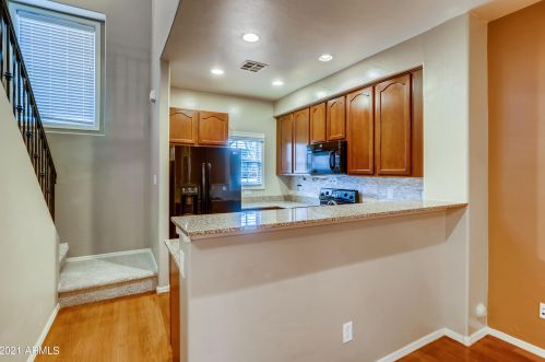 5706 21st Ter, Phoenix AZ 85040-3441 exterior