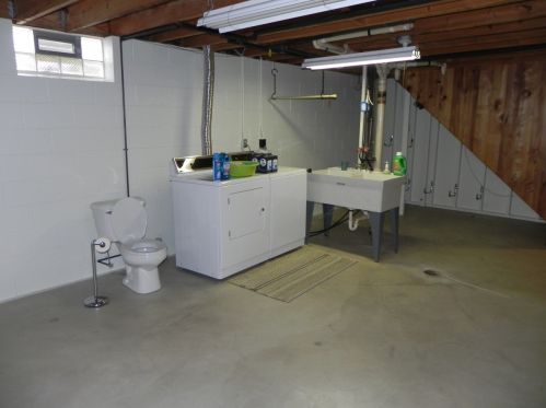 4845 82nd St, Milwaukee WI  53220-4217 exterior