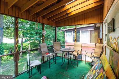 1503 Cool Spg Dr, Alexandria VA 22308-1619 exterior