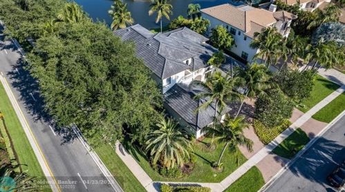 17725 Circle Pond Ct, Boca Raton FL  33496-1017 exterior