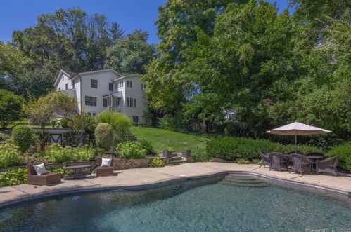 236 Norwalk Rd, Norwalk CT 06850-4318 exterior