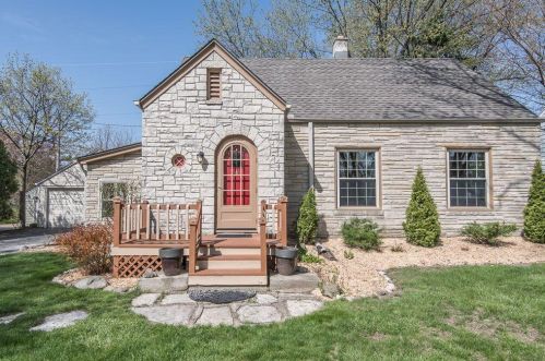 2217 119th St, Milwaukee, WI 53226-2015