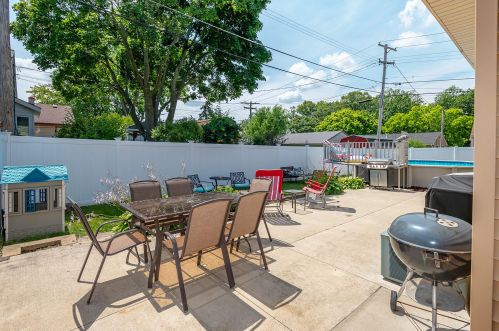 5411 Ohio Ave, Milwaukee WI 53219-4453 exterior