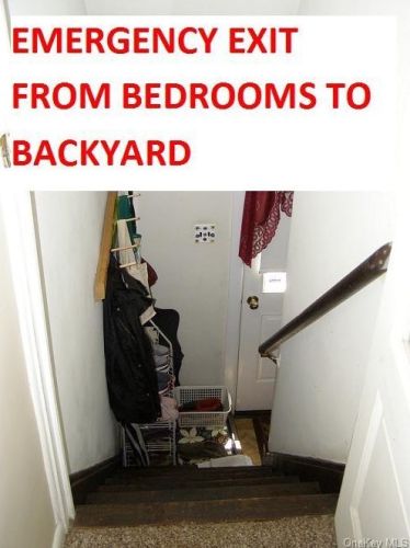 18 Pleasant Vw Rd, Poughkeepsie NY 12603-1420 exterior