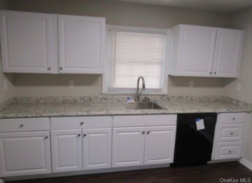 43 Gardner Ave, Middletown, NY 10940-3211