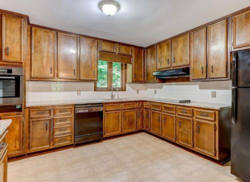 5545 Hidden Harbor Trl, Gainesville GA 30504-8186 exterior