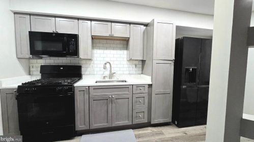 4540 Eads St, Washington, DC 20019-4673