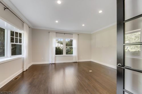 62 Dale Dr, Chatham Township NJ  07928-1639 exterior