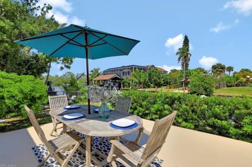 1765 Hbr Ln, Naples FL 34104-0317 exterior