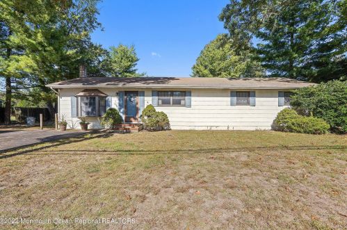 22 Castle Ave, Jackson Twp, NJ 08527-2427