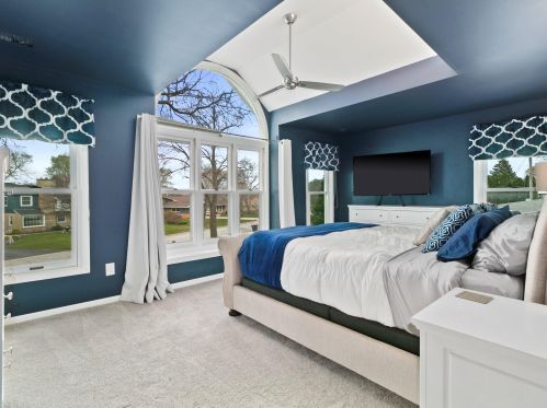 3159 Knl Ter, Milwaukee WI 53222-3366 exterior