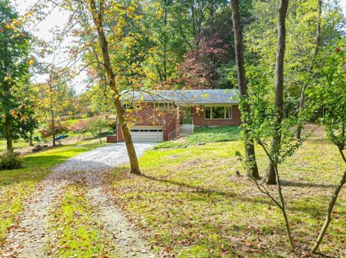 2299 Clearvue Rd, Pittsburgh, PA 15237-1629