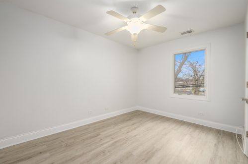 187 Mayo Ct, Elmhurst IL  60126-5158 exterior