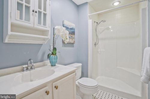 207 Fairfax St, Alexandria VA 22314-3304 exterior