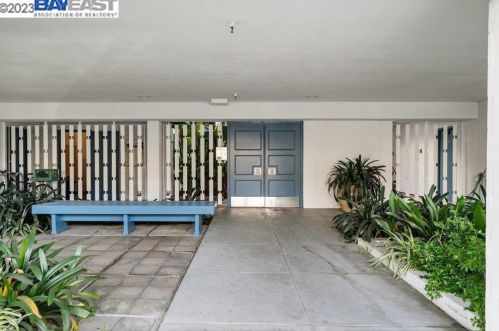 2634 Virginia St, Berkeley CA 94709-1042 exterior