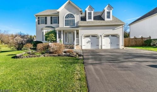 1 Haver Farm Rd, Clinton, NJ 08809-2601