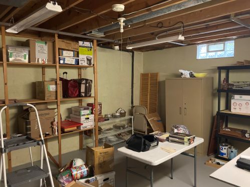 6098 Parview Dr, Grand Rapids MI 49546-7032 exterior