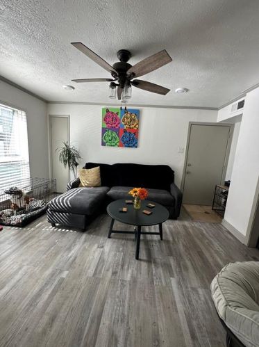 2003 Bennett Ave, Dallas TX  75206-7360 exterior