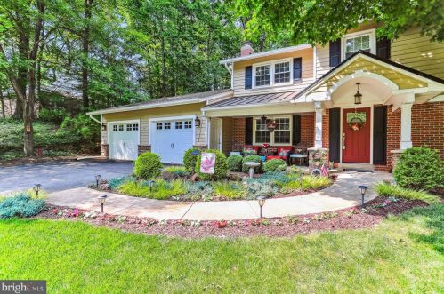 18052 Ml Crk Dr, Rockville MD 20855-1000 exterior