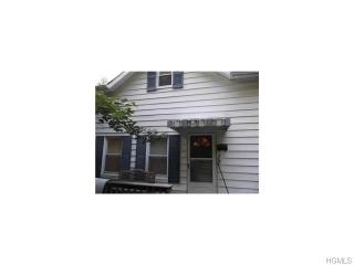 1304 Crompond Rd, Peekskill, NY 10566-3917