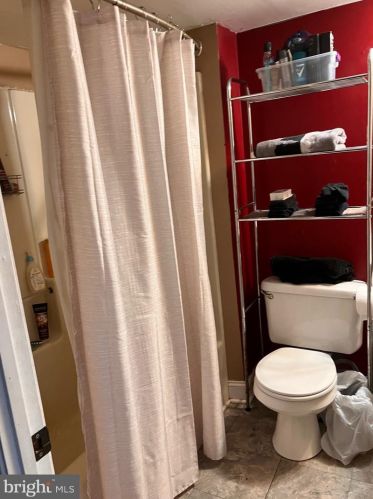 6220 Clayton Ave, Camden NJ  08109-1305 exterior