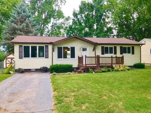 725 Richard Ave, Watervliet, MI 49098-9342