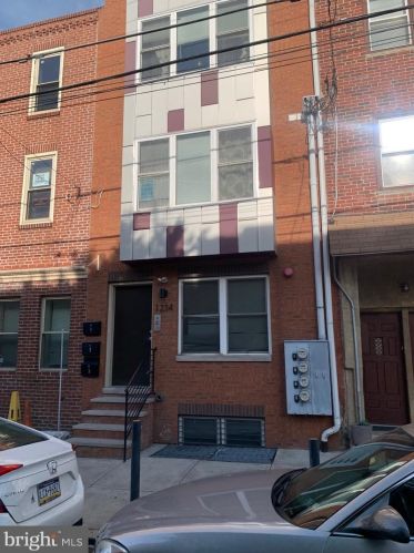 1234 17th St, Philadelphia PA 19121-0050 exterior