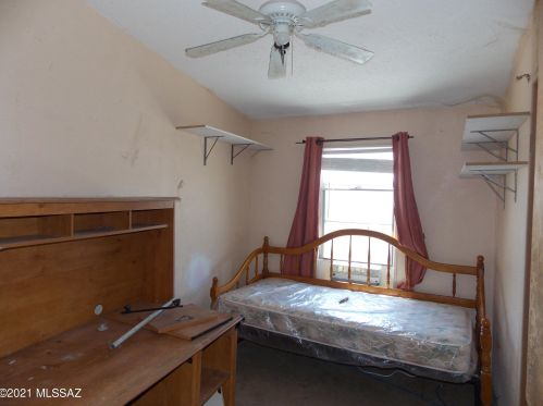 2414 Diamond St, Tucson AZ 85705-1808 exterior