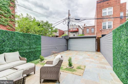 1924 10th St, Washington DC  20001-4112 exterior