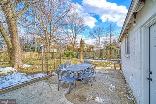 2109 Belle View Blvd, Alexandria VA 22307-1327 exterior