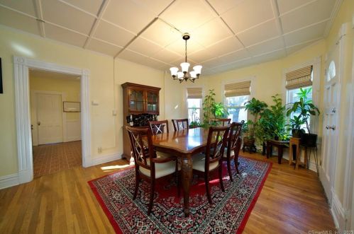 9 Fairview St, New Britain CT 06051-2707 exterior