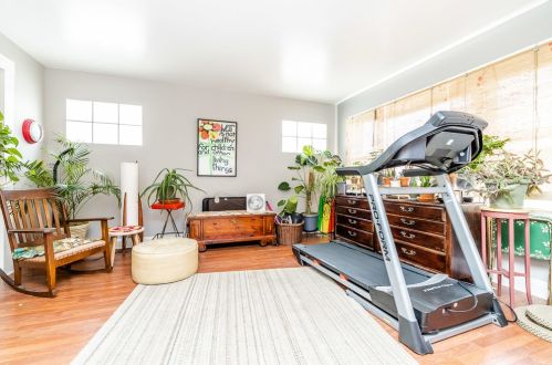 5504 Grace St, Chicago, IL 60641-3214