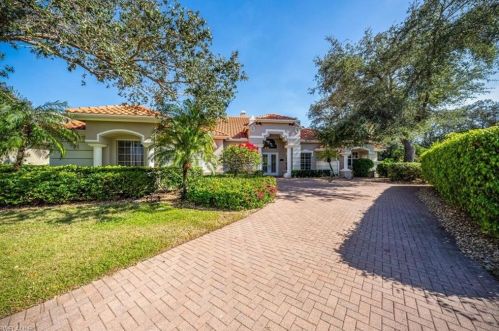 6672 Glen Arbor Way, Naples, FL 34119-4657