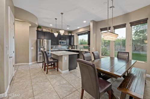 8499 National Dr, Tucson AZ 85742-8526 exterior