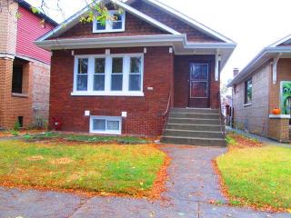 6139 Newport Ave, Chicago, IL 60634-4142