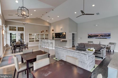 5262 Maris Ave, Alexandria VA exterior