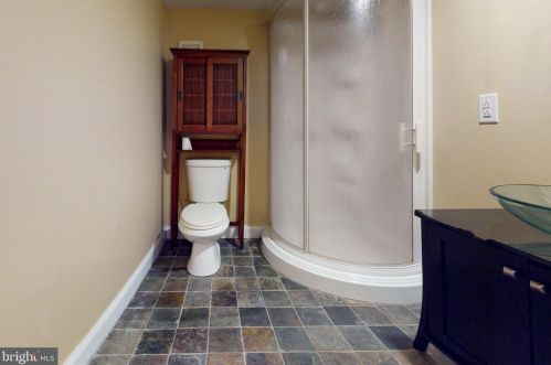 2720 10th St, Philadelphia PA 19133-1511 exterior