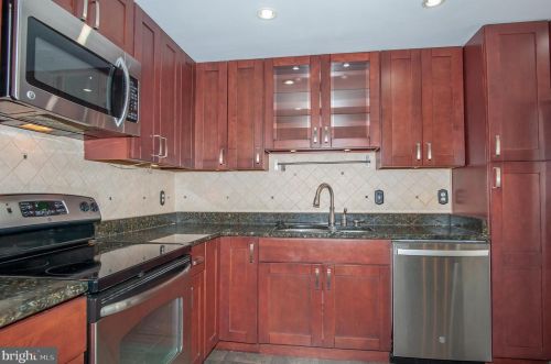 6528 Brookleigh Way, Alexandria VA exterior